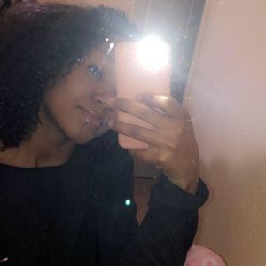 Meet your Posher, Niyaa